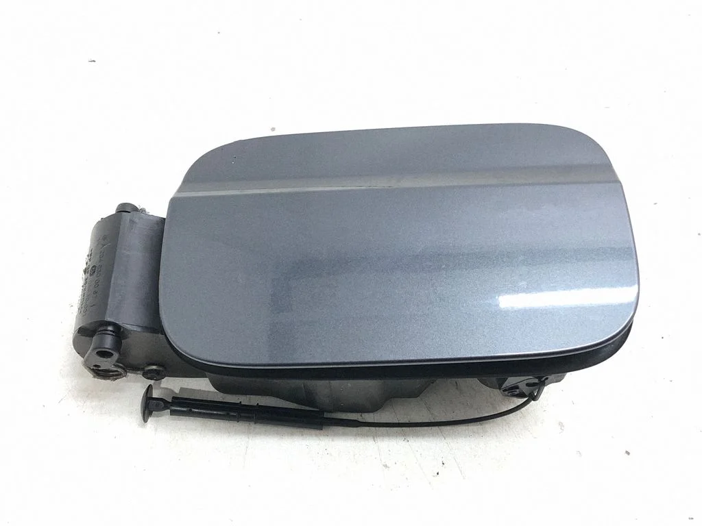 Fuel tank cap – Mercedes-Benz C-Class AMG W204 (2007-2014)