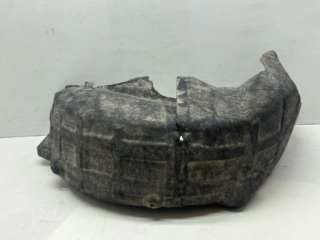 Tagumine poritiivakate – tagumine vasak