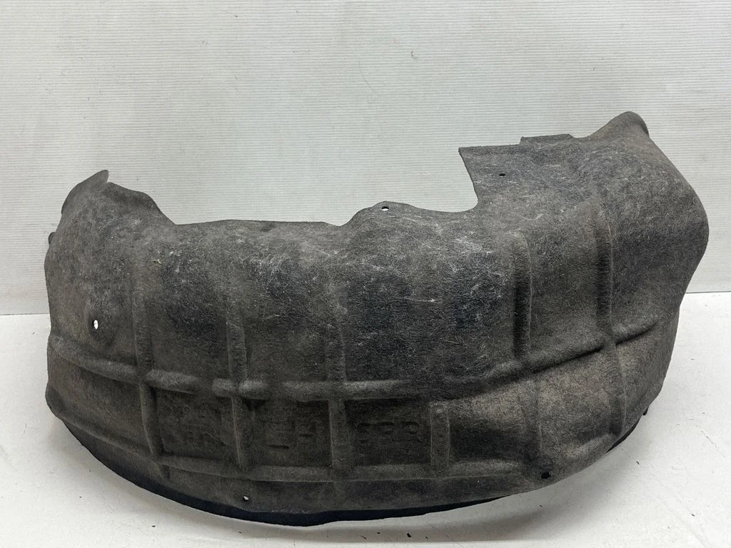 Tagumine poritiivakate – tagumine vasak
