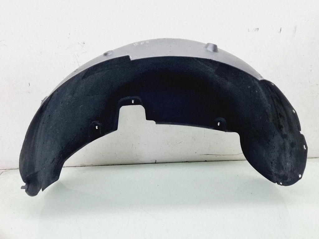 Rear arch fender liner splash guards 7L6810971A