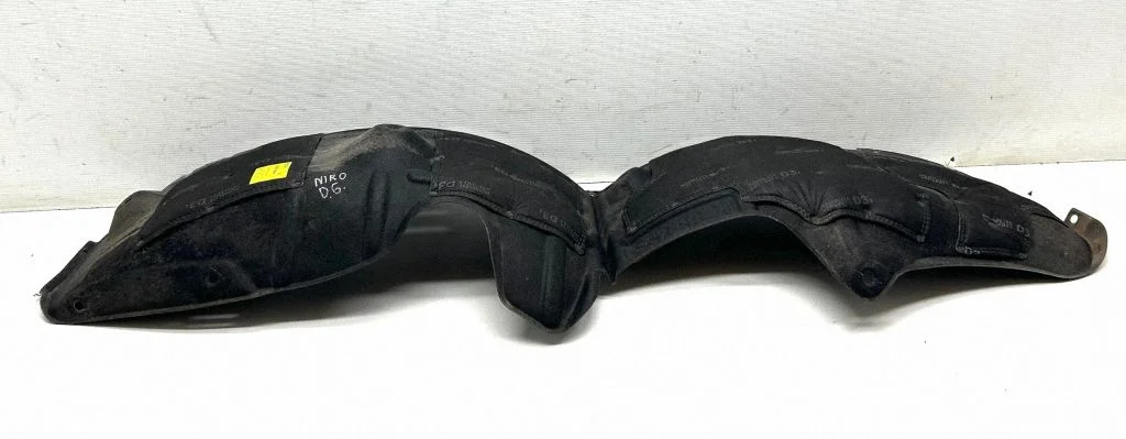 Rear arch fender liner splash guards 86822AT000
