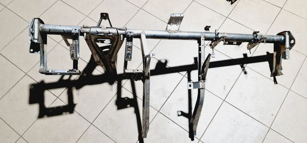 Dashboard cross member/frame bar – Tesla Model S (2012-)
