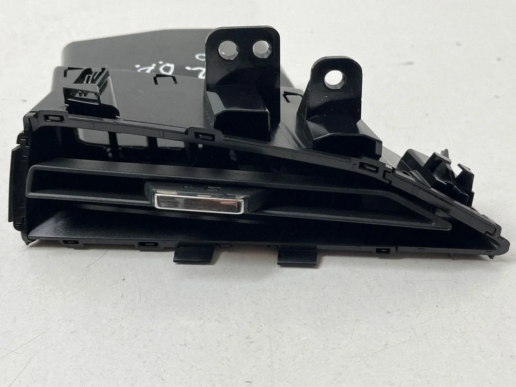 Centrālās gaisa restītes 66110FN02A