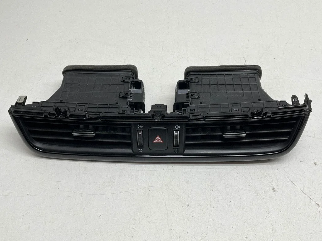 Dash center air vent grill 84760D4000WK