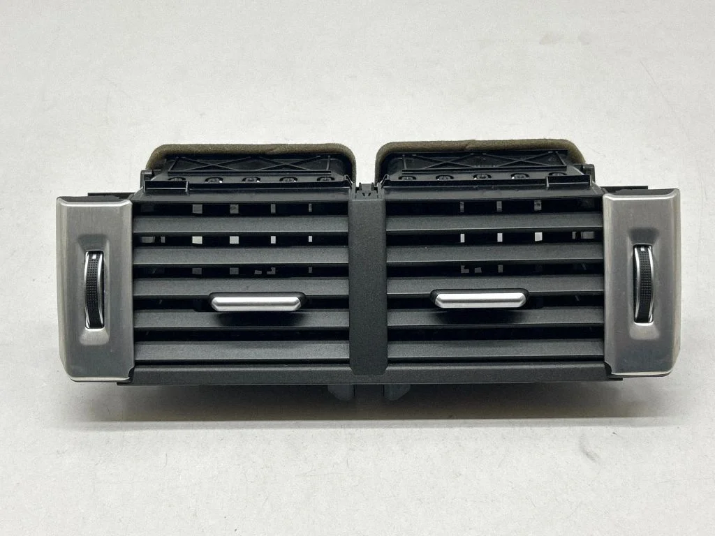 Dash center air vent grill – Land Rover Range Rover Evoque L538 (2011-2018)