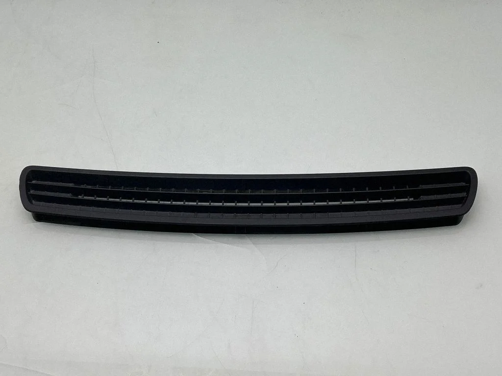 Dash center air vent grill – Nissan Qashqai (2010-2014)