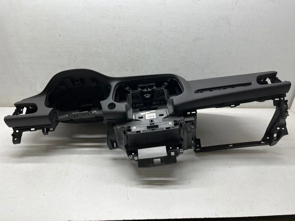 Dashboard 681003980R
