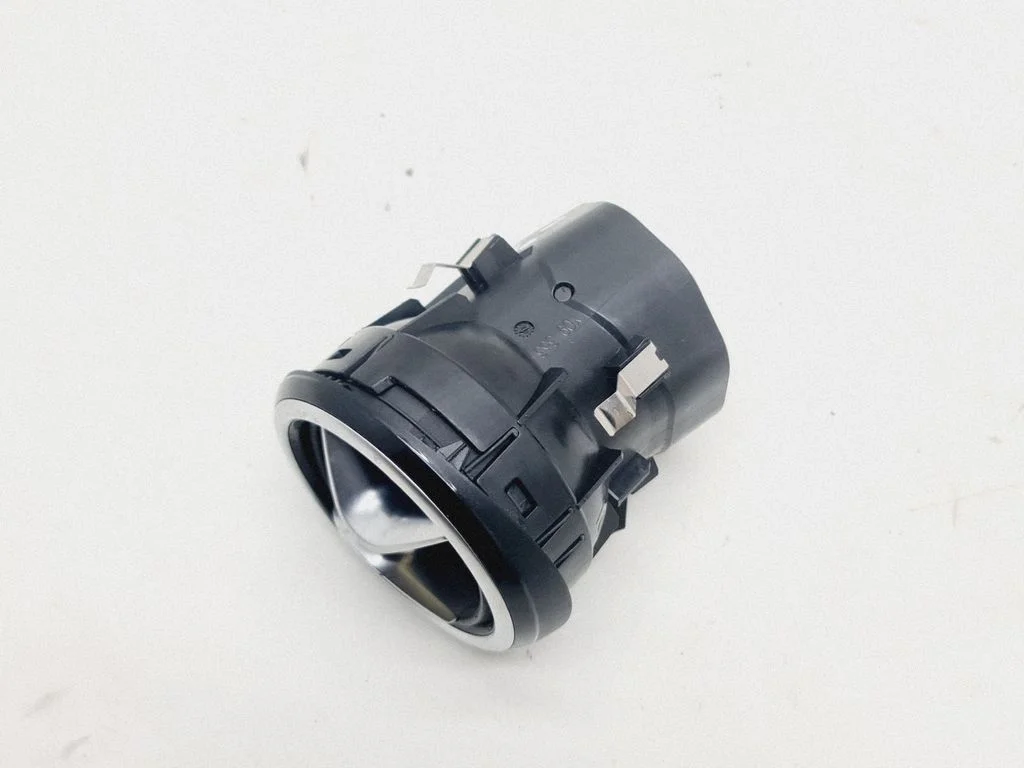 Armatuurlaua keskmine õhutusrest A2468300354