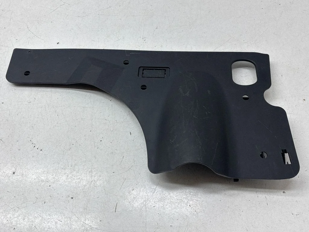 Dashboard lower bottom trim panel 7E2863097B