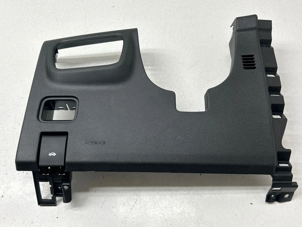 Dashboard lower bottom trim panel – Jeep Grand Cherokee WL (2021-)