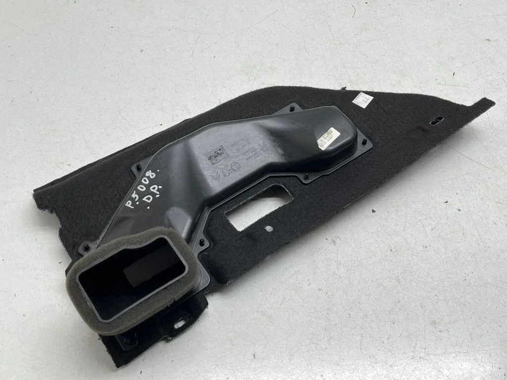 Dashboard lower bottom trim panel 98102461