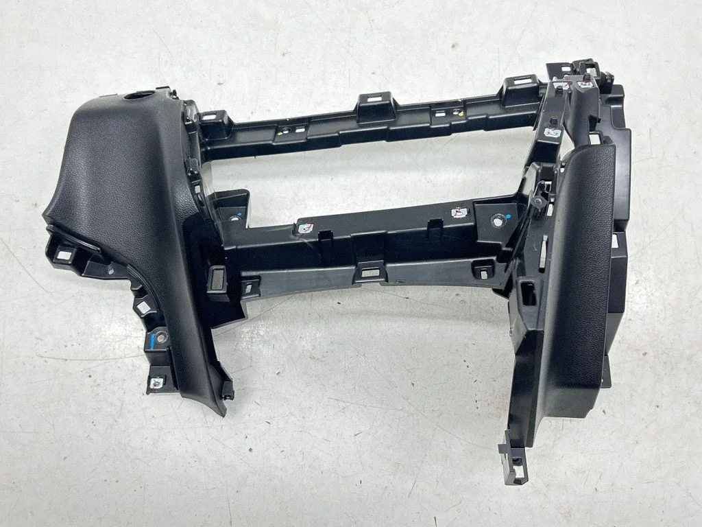 Armatuurlaua alumine viimistluspaneel – KIA Optima (2015-2020)
