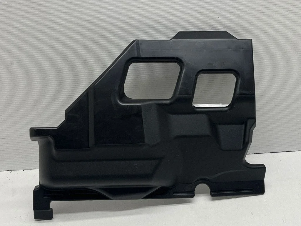 Paneļa apdares panelis (apakšējais) – Subaru Forester SK (2018-2025)