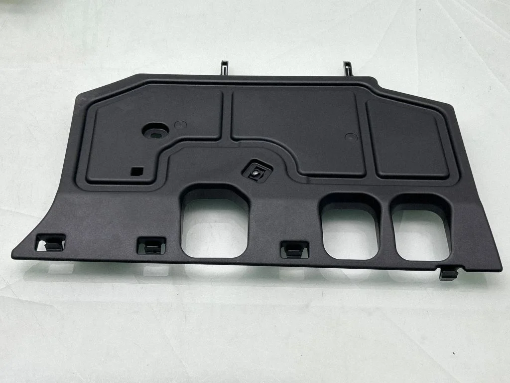 Dashboard lower bottom trim panel 5560742080
