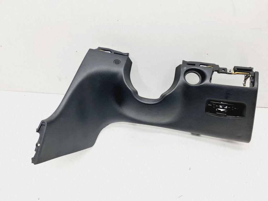 Dashboard lower bottom trim panel