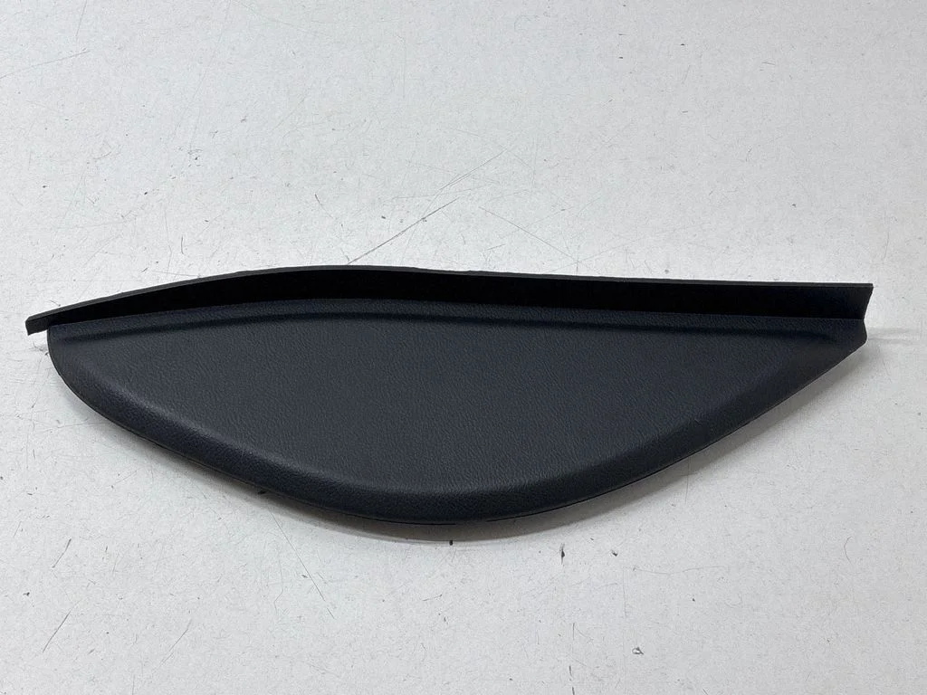 Armatuurlaua külje viimistluspaneel – Ram 1500 DT (2018-)
