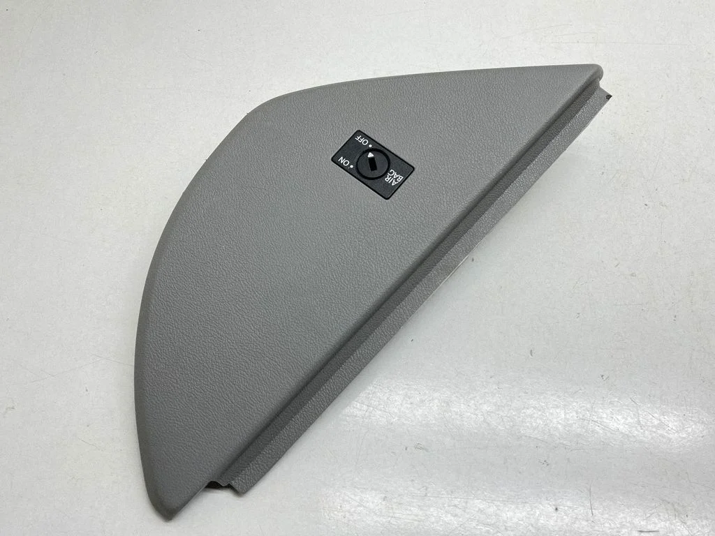 Dashboard side end trim 7E2858035