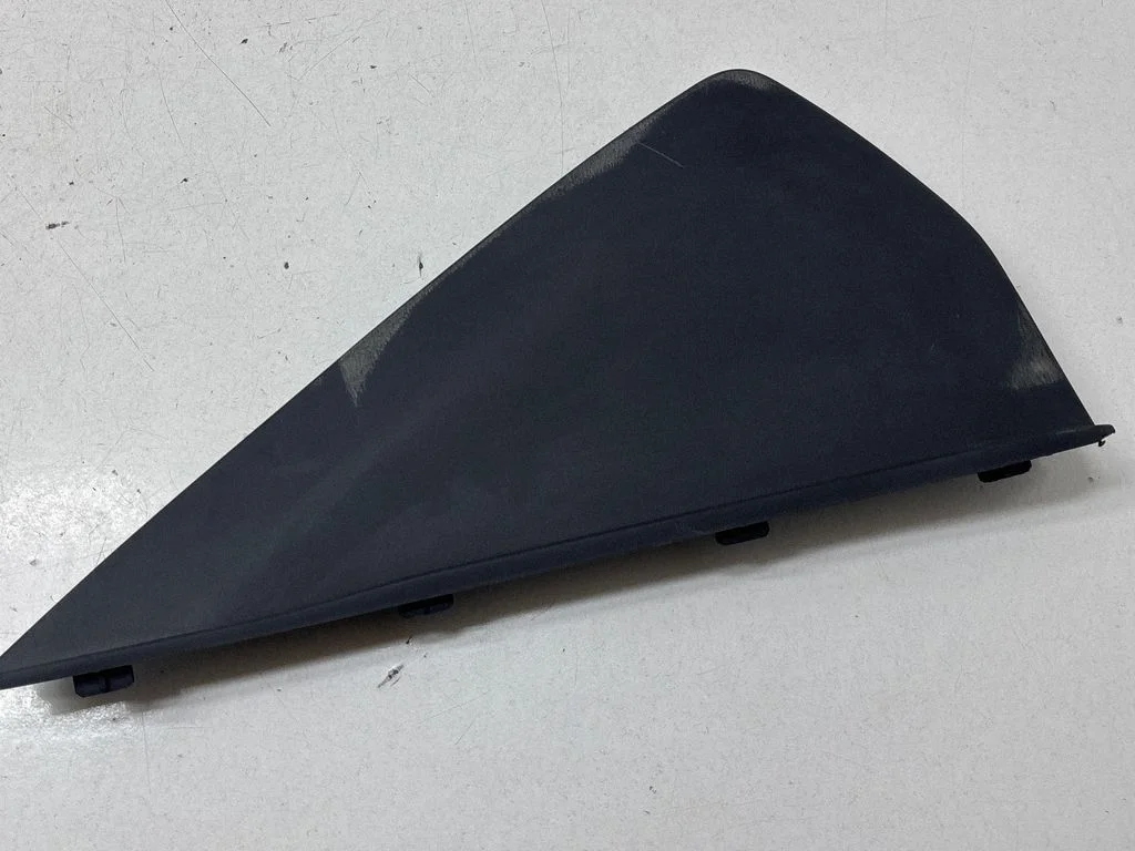 Panel deski rozdzielczej (boczny) 68498JD000