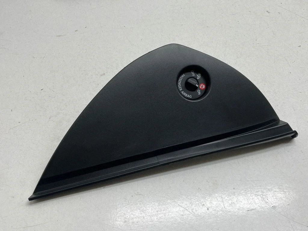Dashboard side end trim 698209511R – Renault Captur (2013-2020)