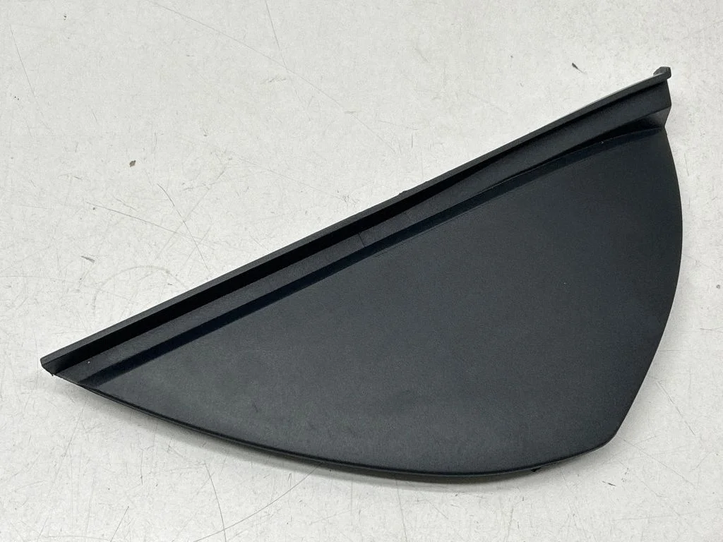 Dashboard side end trim 689219223R – Renault Captur (2013-2020)