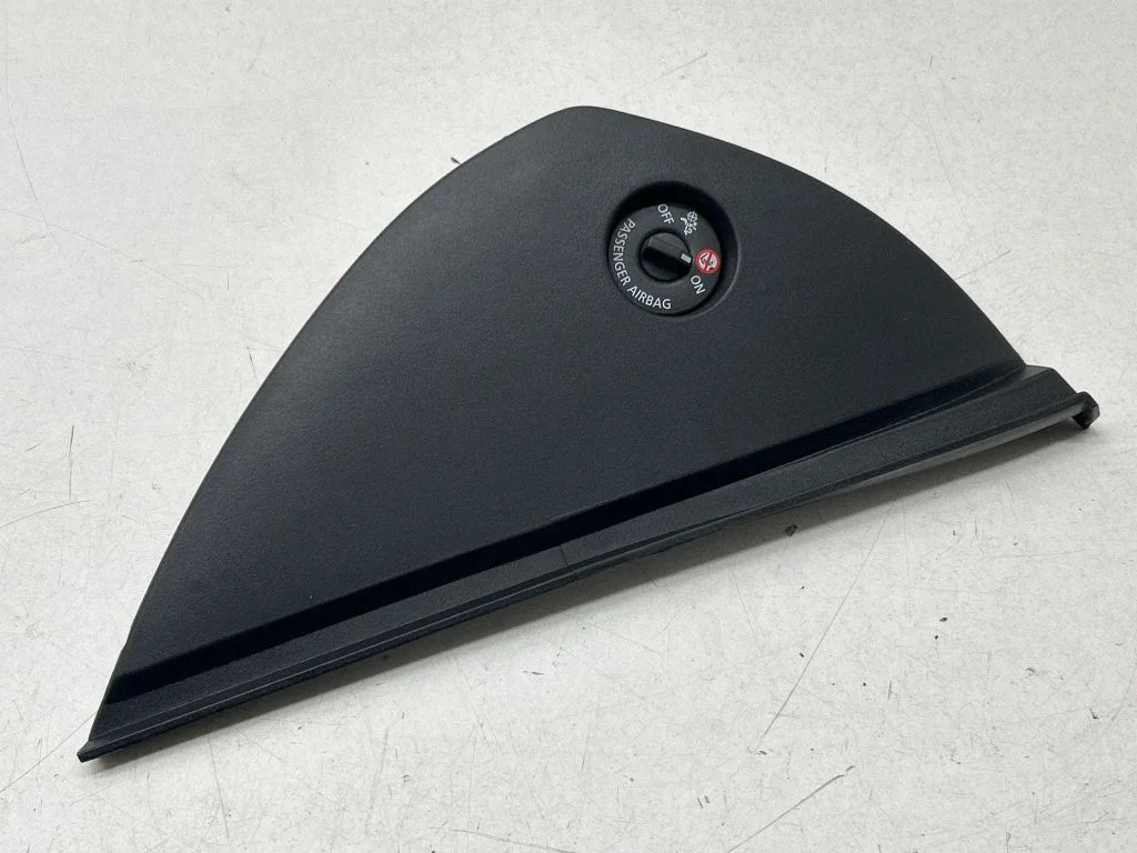 Dashboard side end trim 698209511R – Renault Captur (2013-2020)