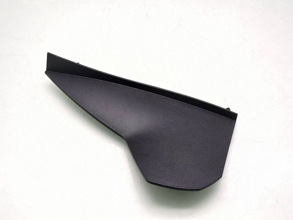 Dashboard side end trim 689215142R