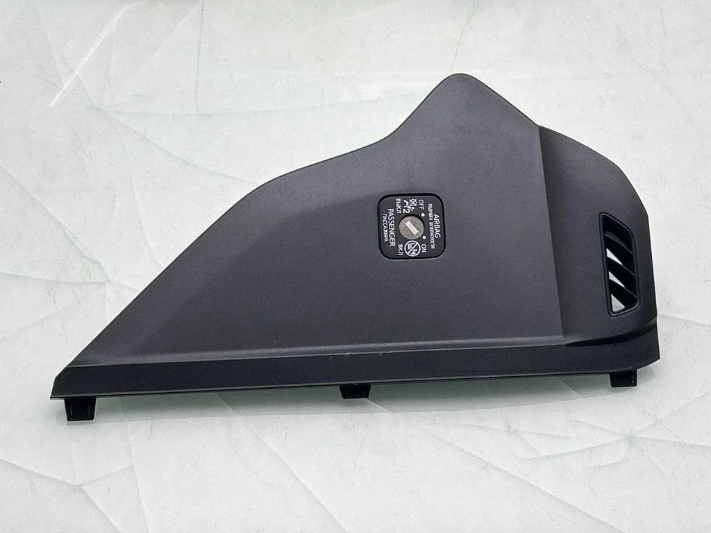 Dashboard side end trim – Toyota RAV 4 (XA50) (2018-)