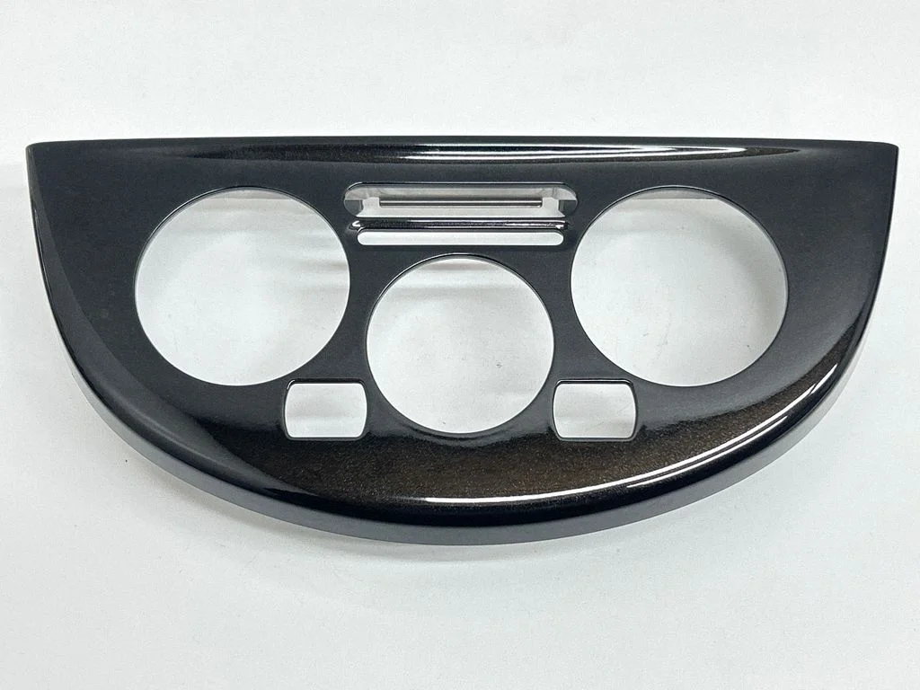 Instrumentu paneļa apdare 682U33ZL1A