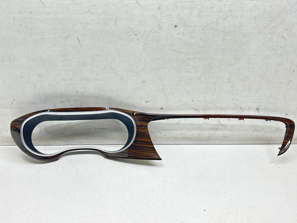 Dashboard trim – Chrysler Pacifica (2017-)