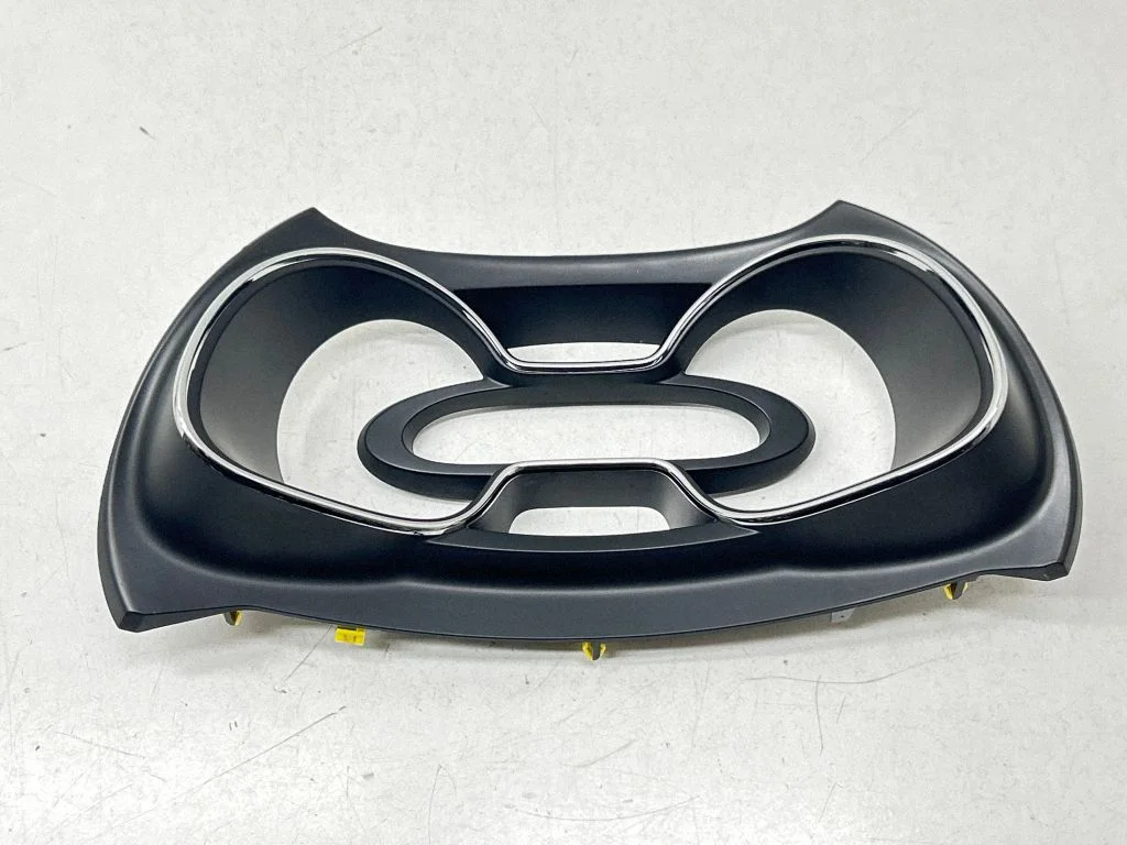 Dashboard trim 682504768R – Renault Captur (2013-2020)