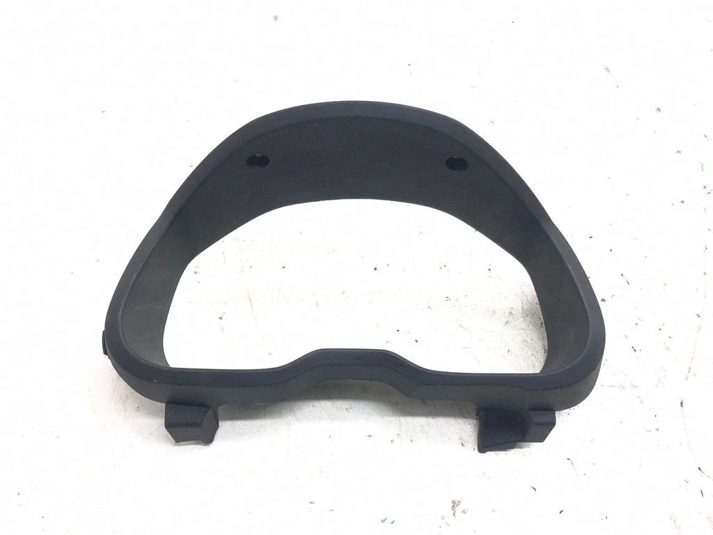 Näidikute paneeli viimistlus – Subaru Outback (2009-2014)