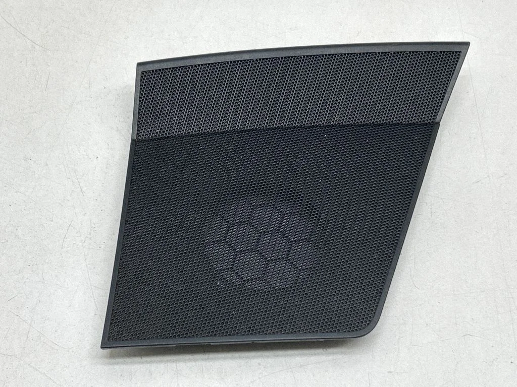 Side speaker trim/cover – Mercedes-Benz Sprinter W906 (2006-2018)