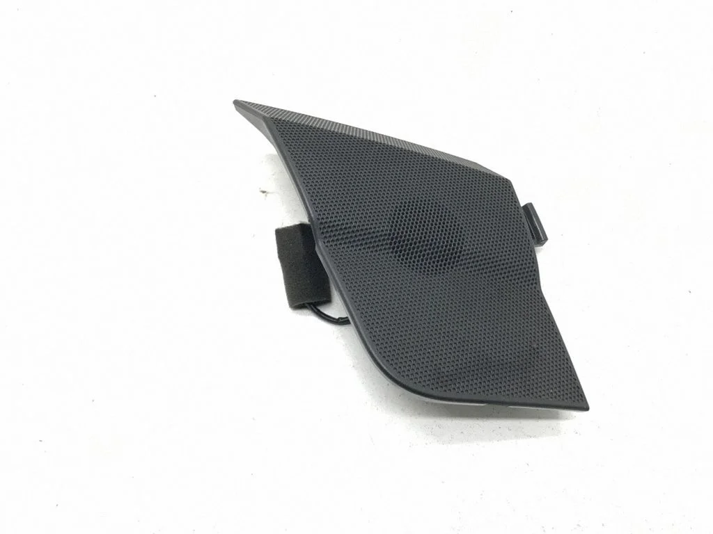Side speaker trim/cover – front right
