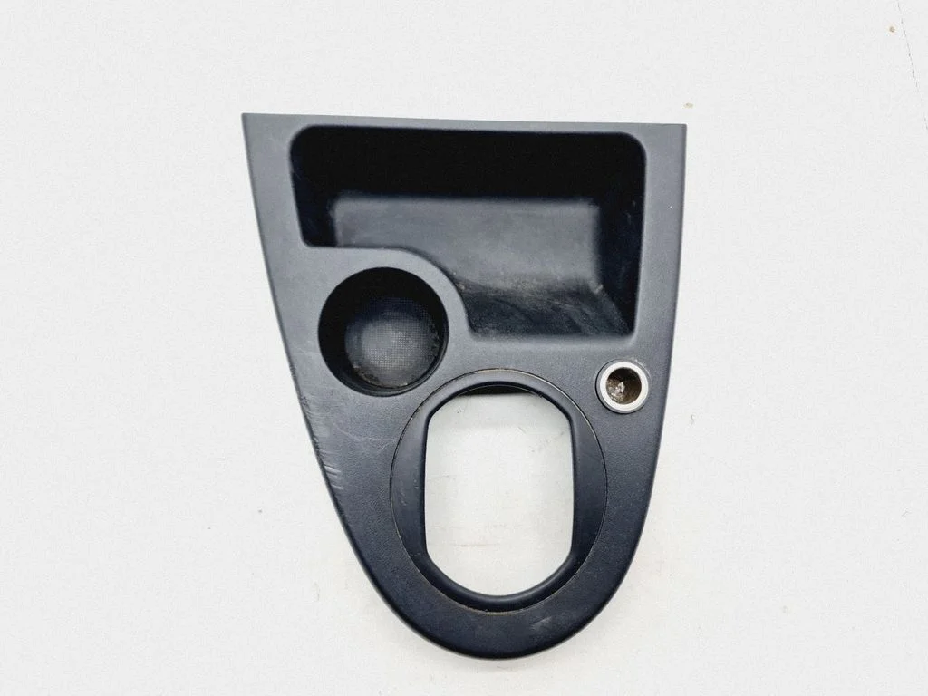 Käigukangi ümbrise viimistlus (plastik) 4S61A044C74B