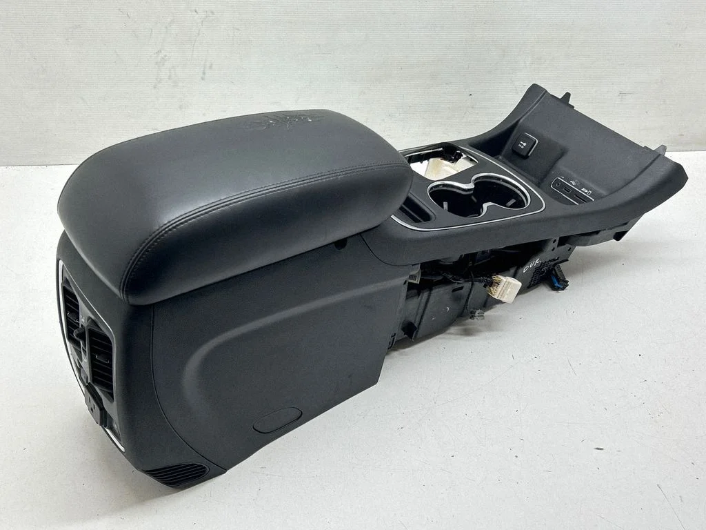 Keskkonsool 6BR151X9AA