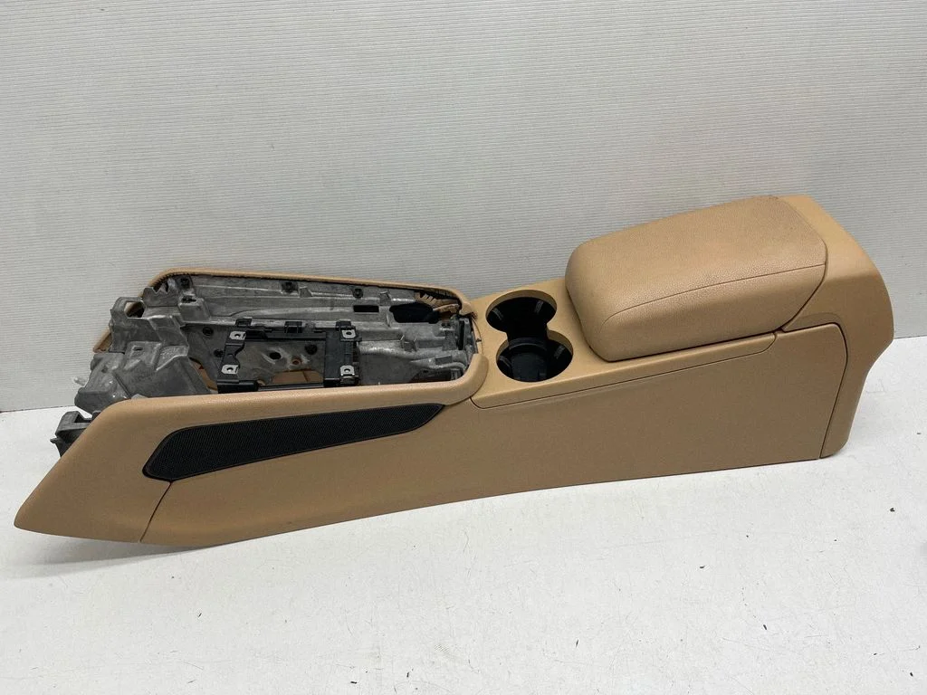 Keskkonsool – Porsche Macan (95B) (2014-2018)