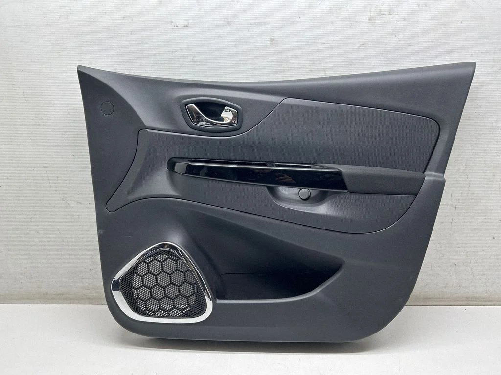 Front door card panel trim 809004245R – Renault Captur (2013-2020)
