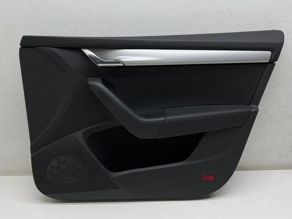 Eesmiste uste sisevooder – Skoda Octavia Mk3 (5E) (2013-2019)