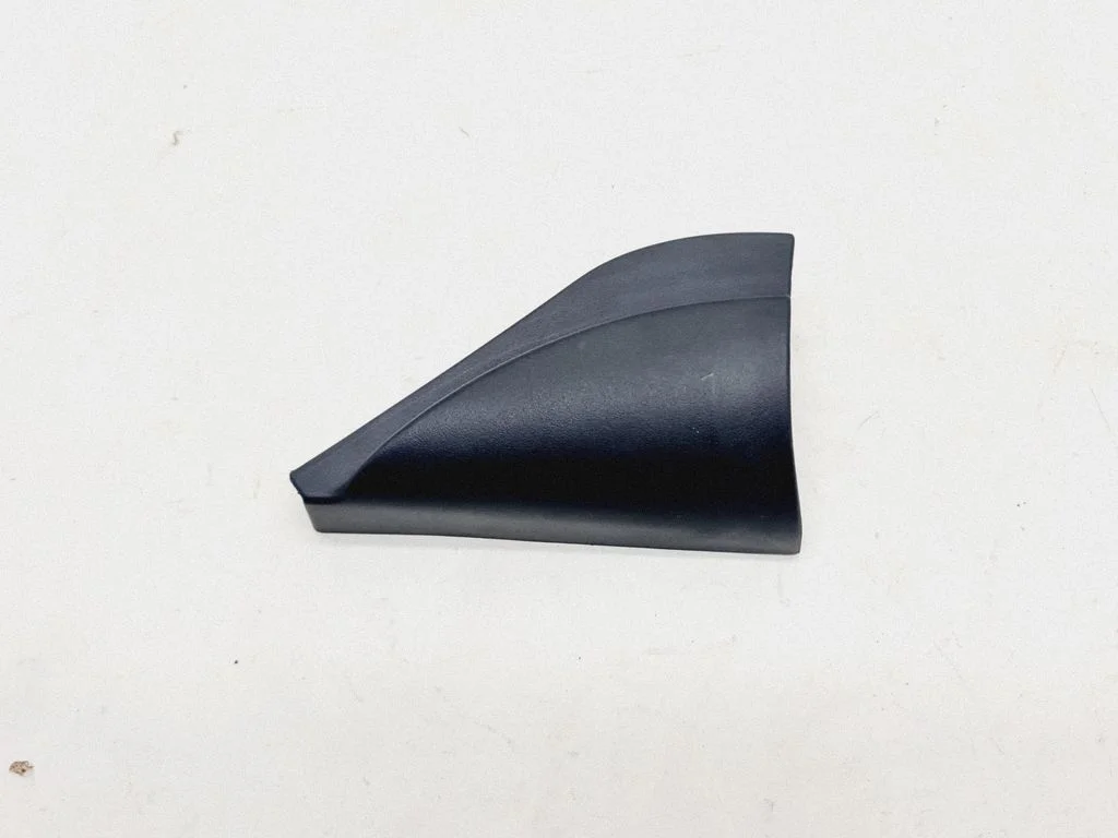 Pozostałe elementy tapicerki drzwi przednich – Ford Fusion (2006-2012)