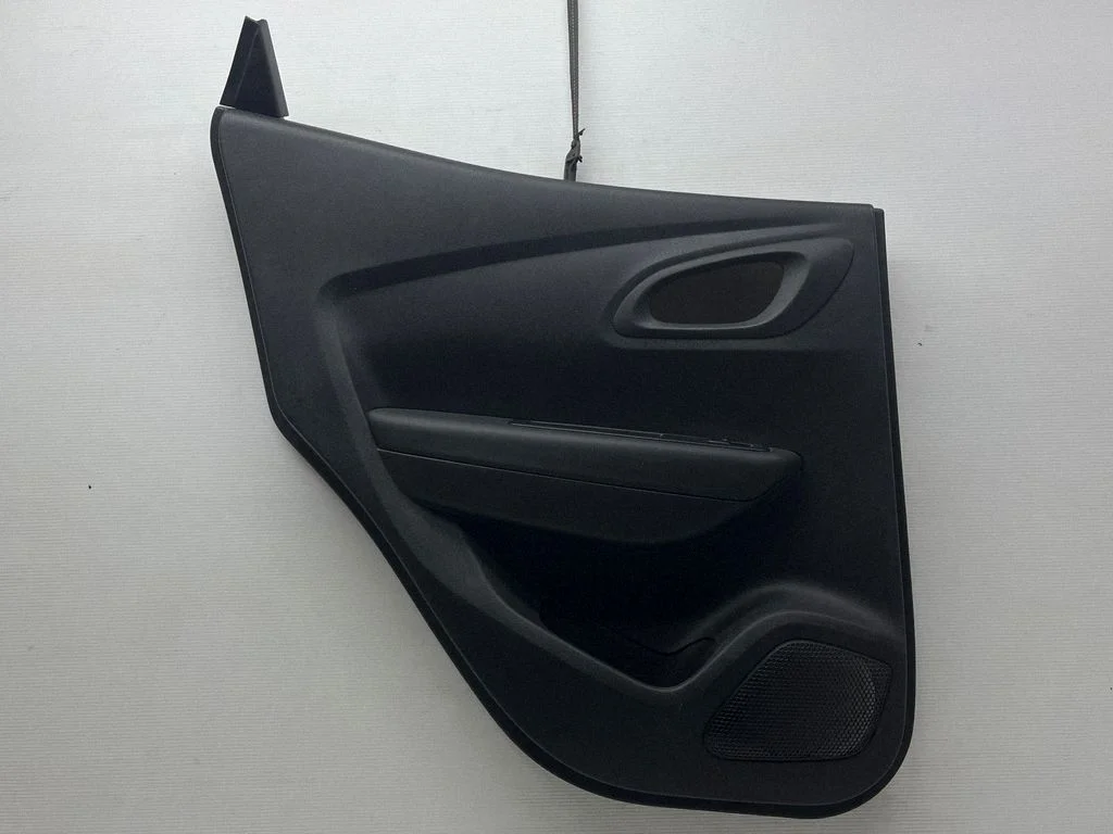 Rear door card panel trim 829A18528R