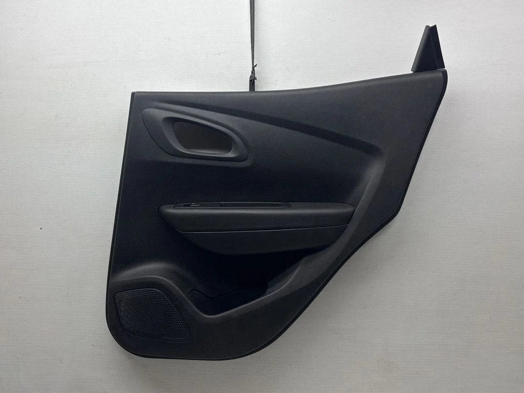 Rear door card panel trim 829A08025R