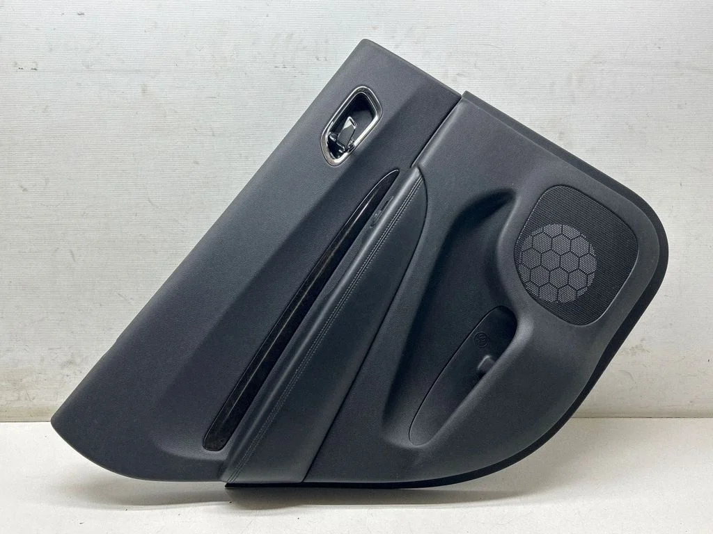Boczek drzwi tylnych 7458940