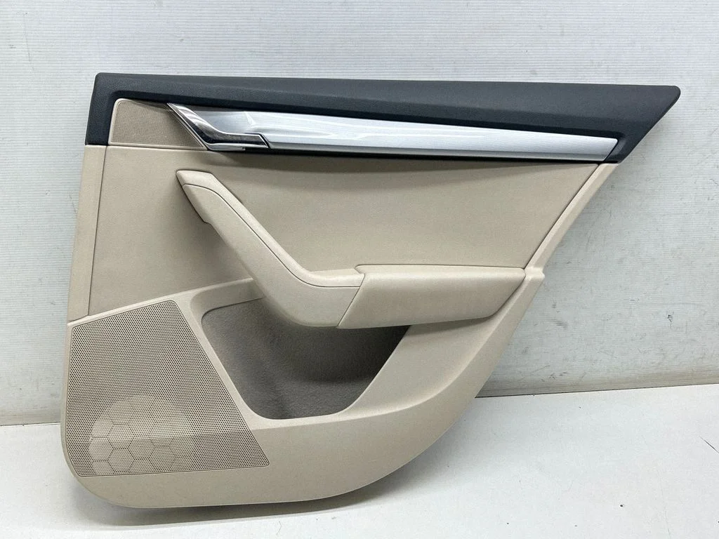 Rear door card panel trim 5E9867024R