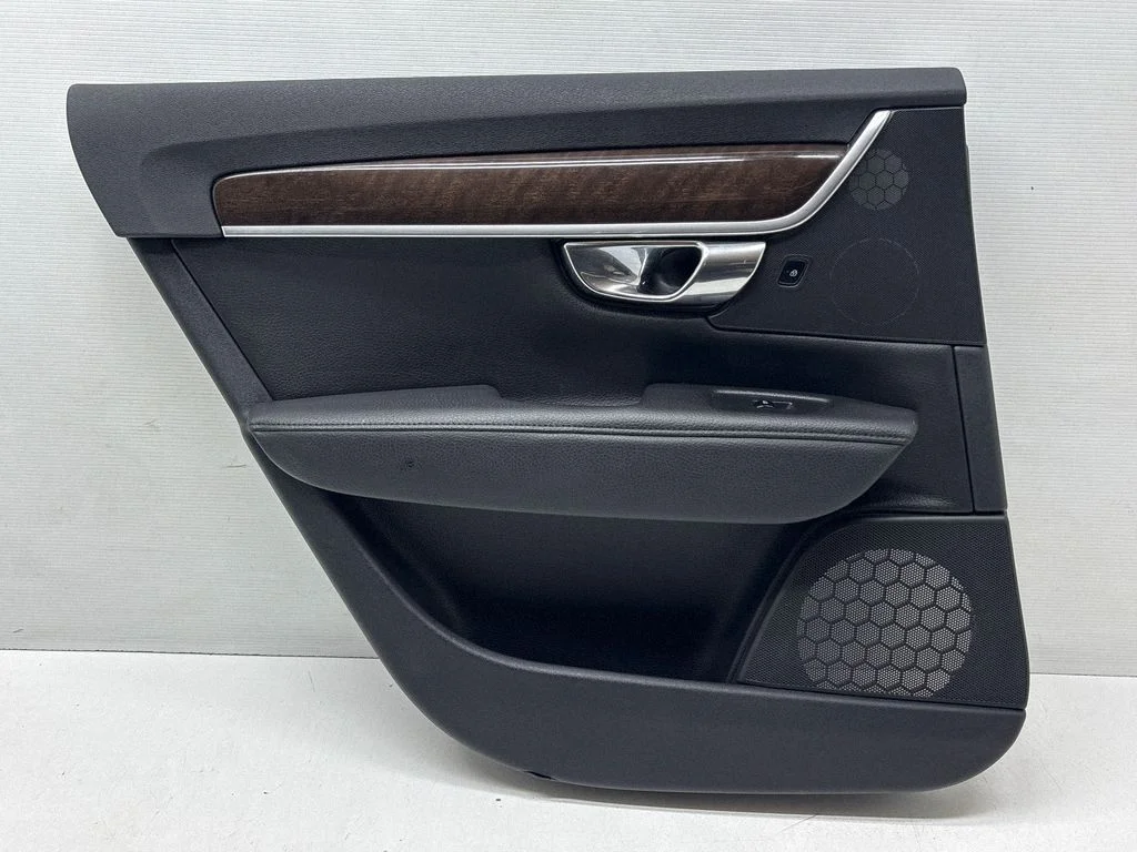Tagumiste uste sisevooder – Volvo S90, V90 (2016-)