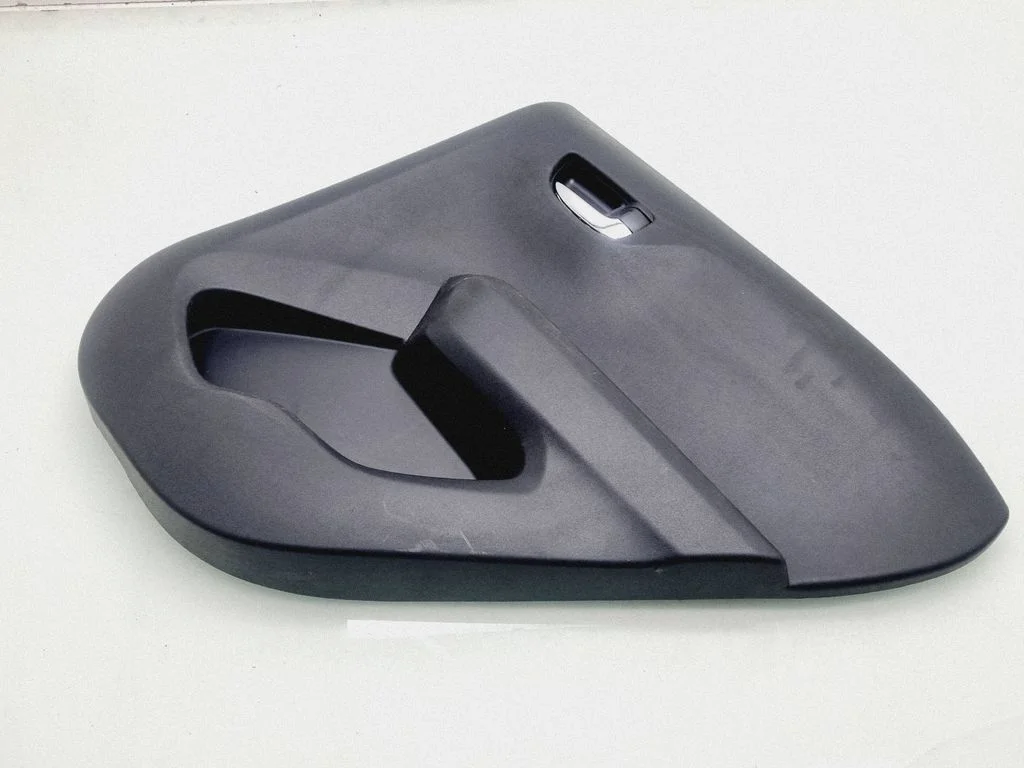 Aizmugurējo durvju apšuvums 676300H020