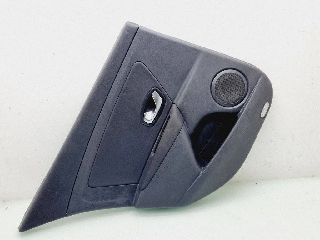Rear door card panel trim 156049082