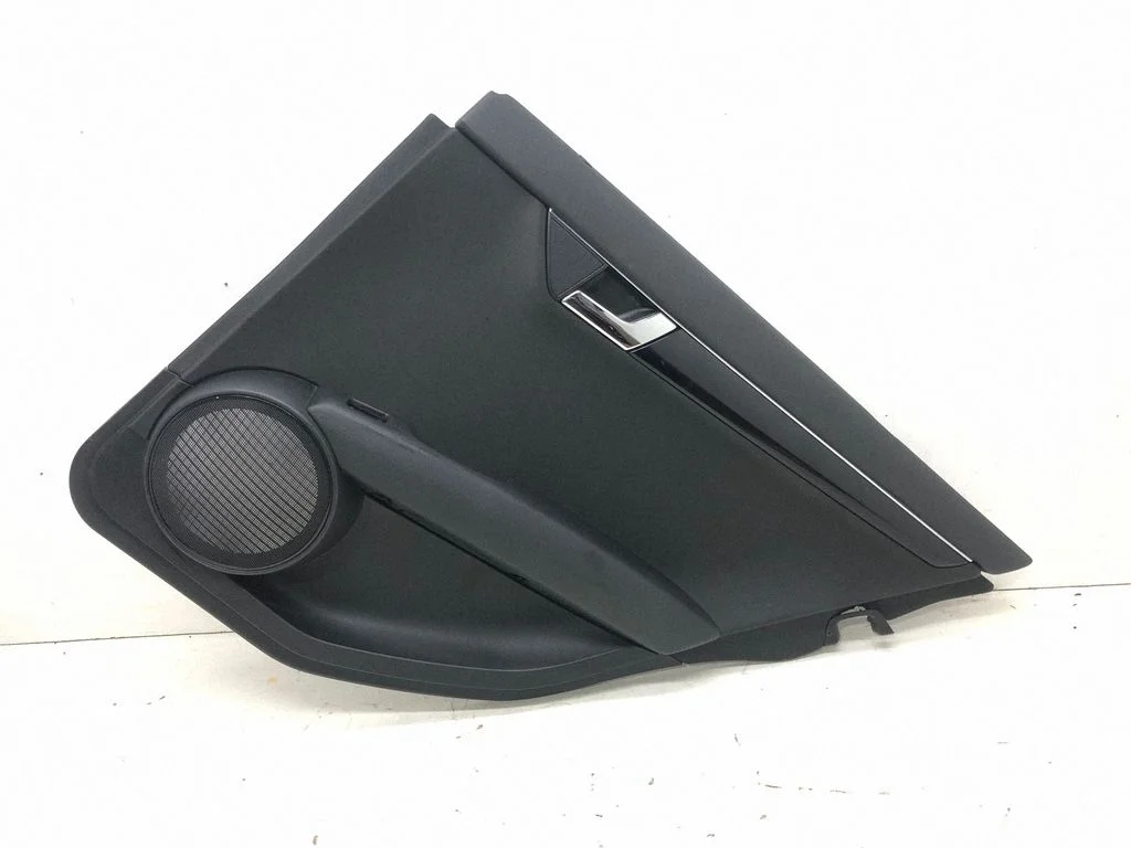 Rear door card panel trim – rear right