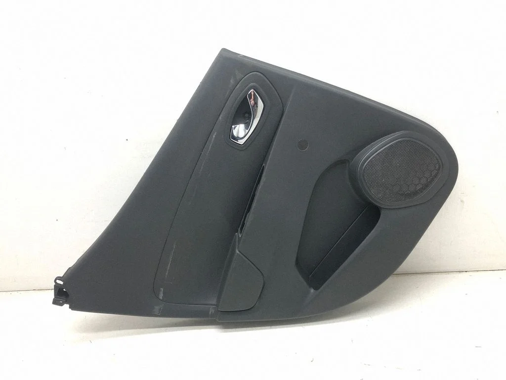 Rear door card panel trim 829A15507R