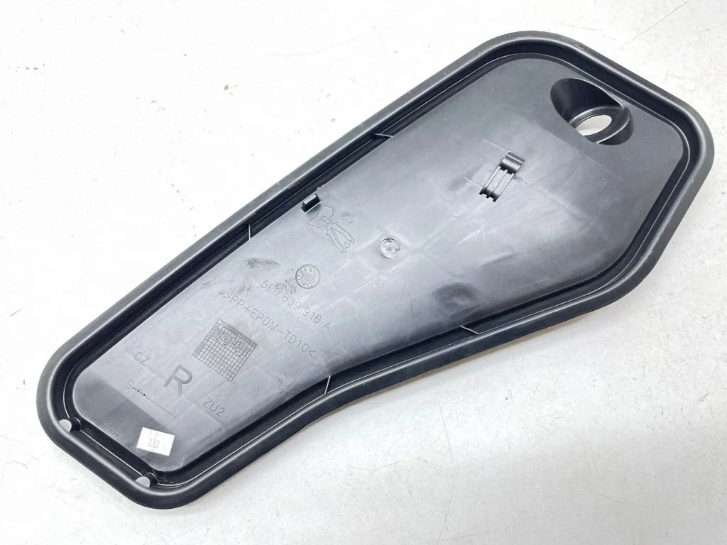 Muu tagumise ukse viimistluse osa – Skoda Octavia Mk3 (5E) (2013-2019)