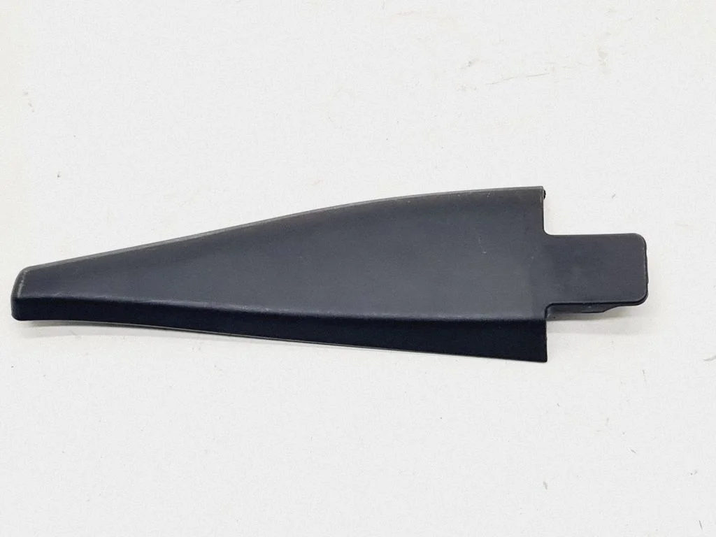 Muu tagumise ukse viimistluse osa 822929U000 – Nissan Note (E11) (2006-2014)